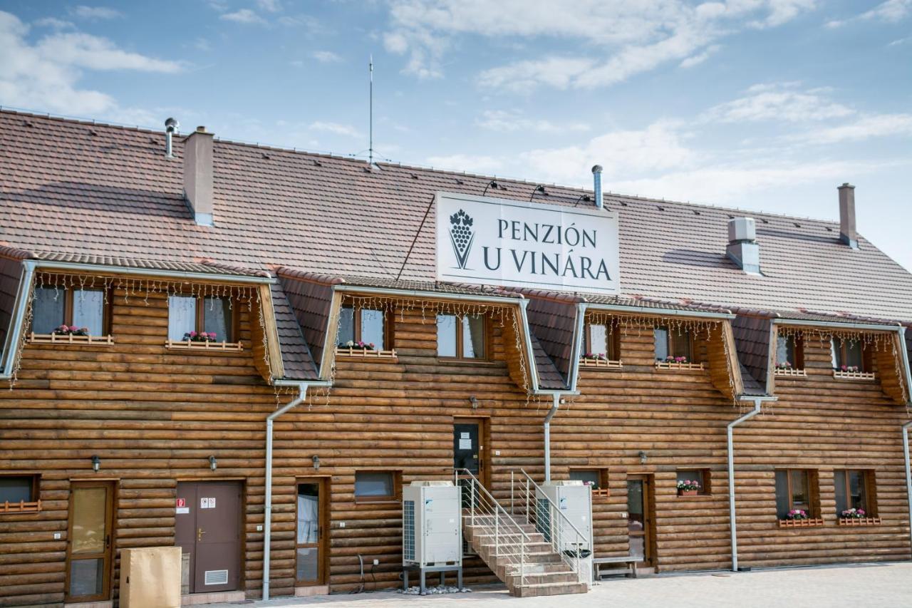 Penzion U Vinara เวลคีเครชี ภายนอก รูปภาพ